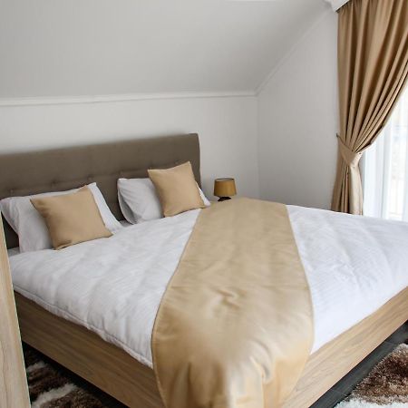 Apart Bun Oradea Luaran gambar