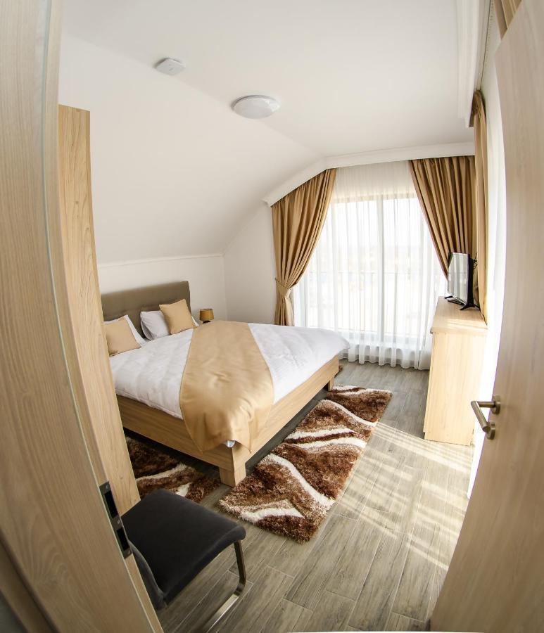 Apart Bun Oradea Luaran gambar