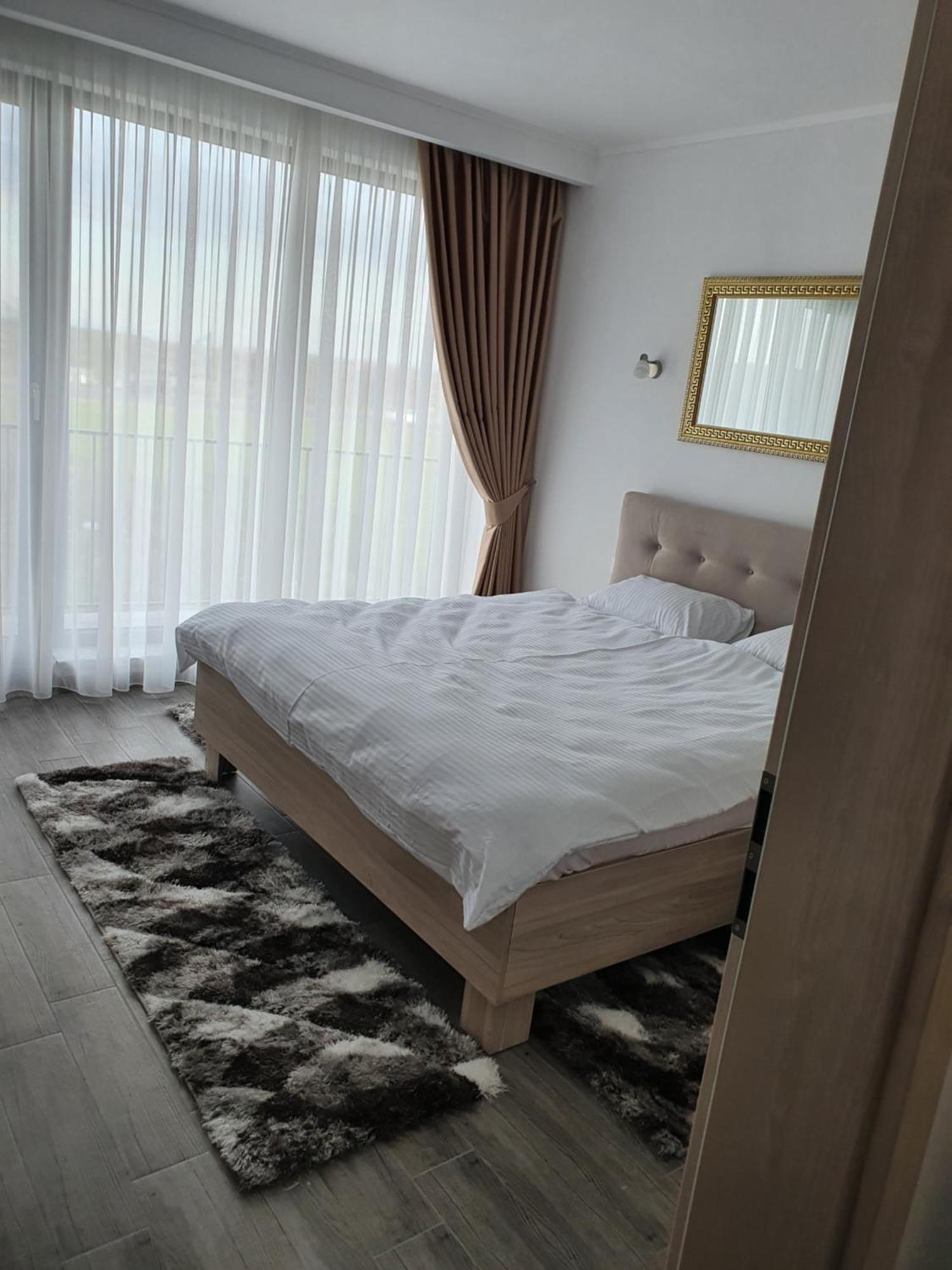 Apart Bun Oradea Bilik gambar